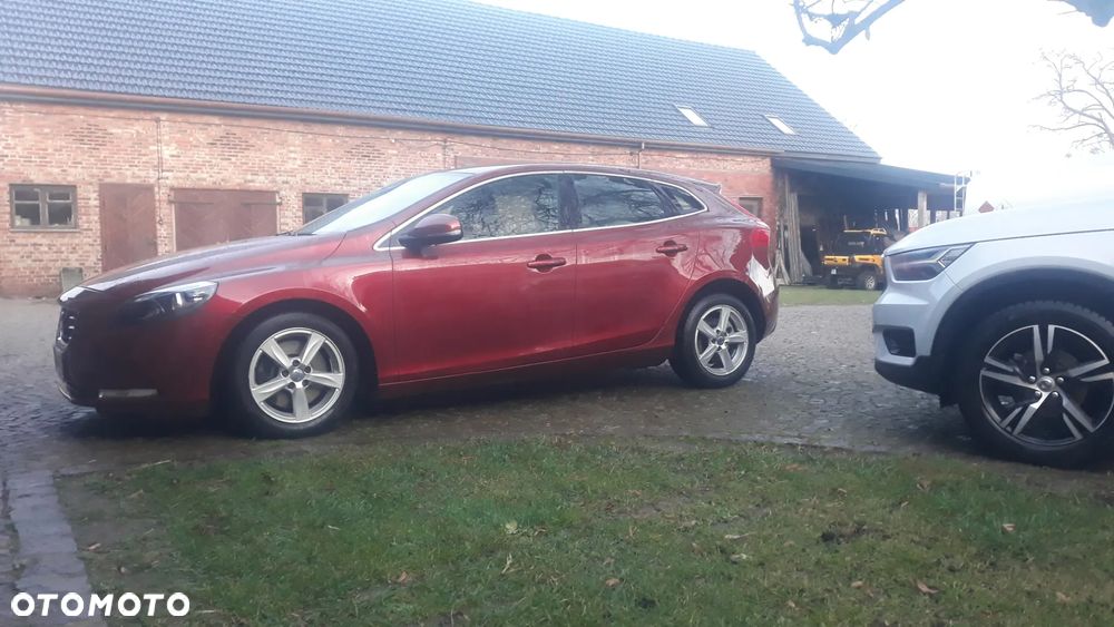 Volvo V40 D3 Momentum - 2