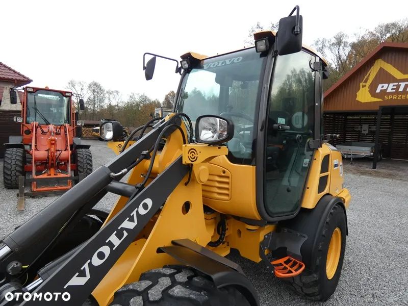 Volvo L20F Z Niemiec / Tylko 2.300mtg / Stan Idealny / - 22
