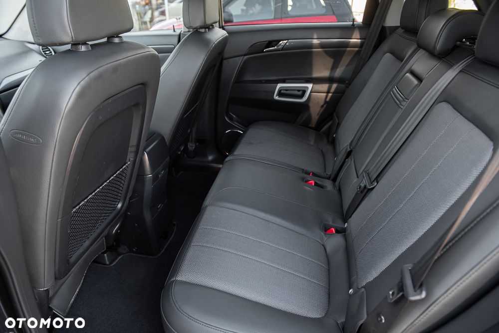Opel Antara 3.2 V6 4x4 Cosmo - 24