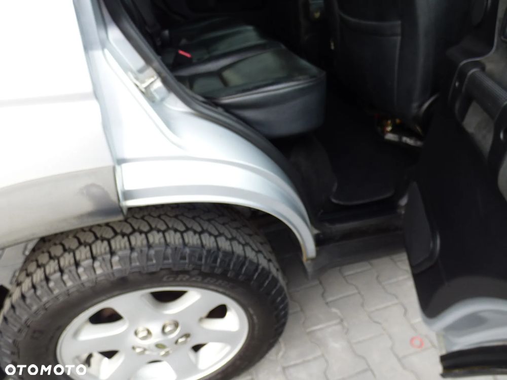 Land Rover Discovery - 30