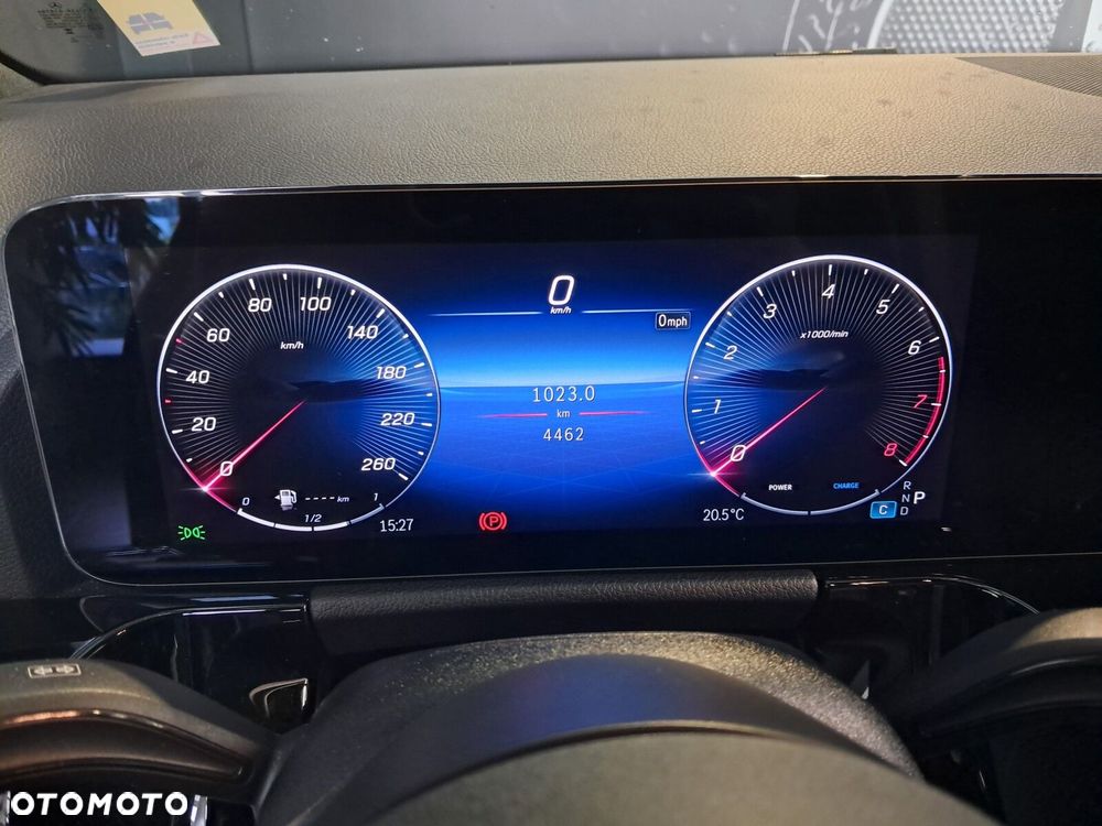 Mercedes-Benz GLA - 41