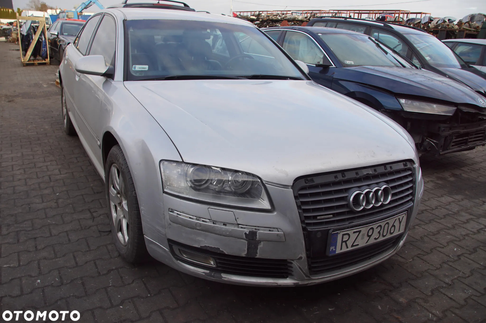 Pojazd na części 692106889 Audi A8 d3 3.0 TDI ASB skrzynia GZV lakier LY7W - 2