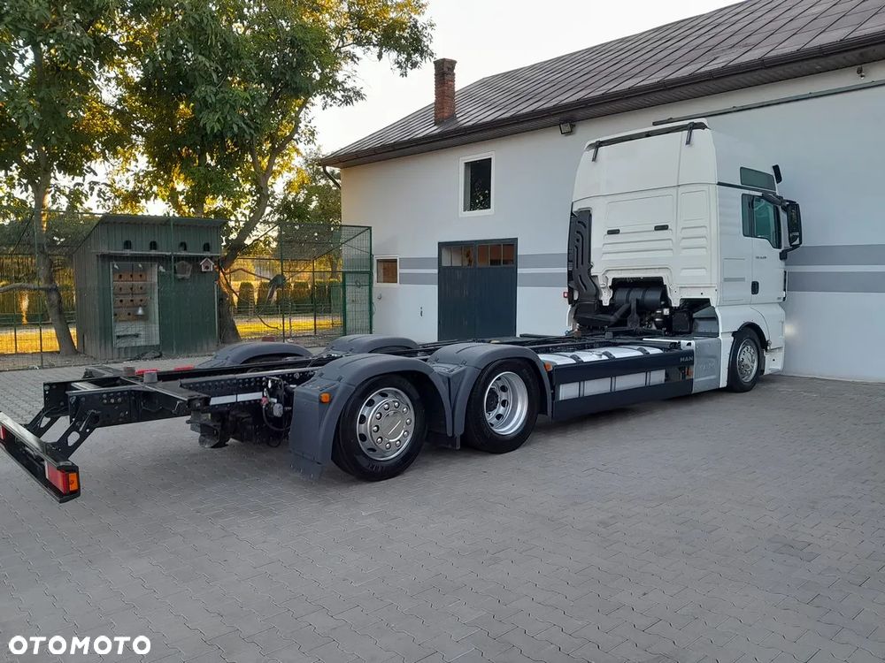 MAN TGX 24.470 EURO 6D 2020r BDF 6x2 RETARDER / KLIMATYZACJA POSTOJOWA - 9