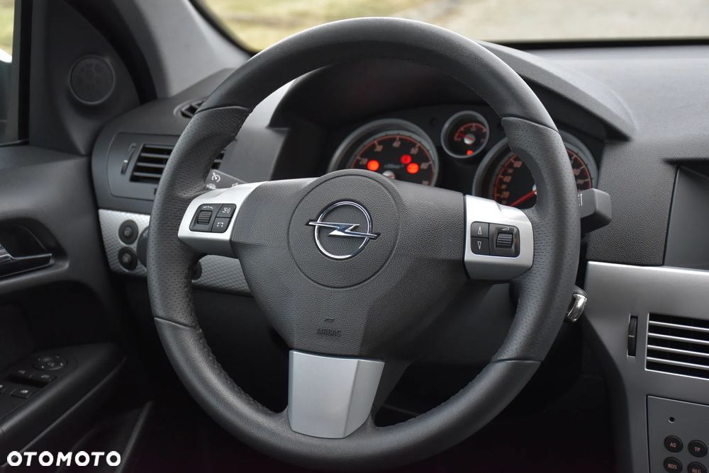 Opel Astra 1.8 Innovation - 22