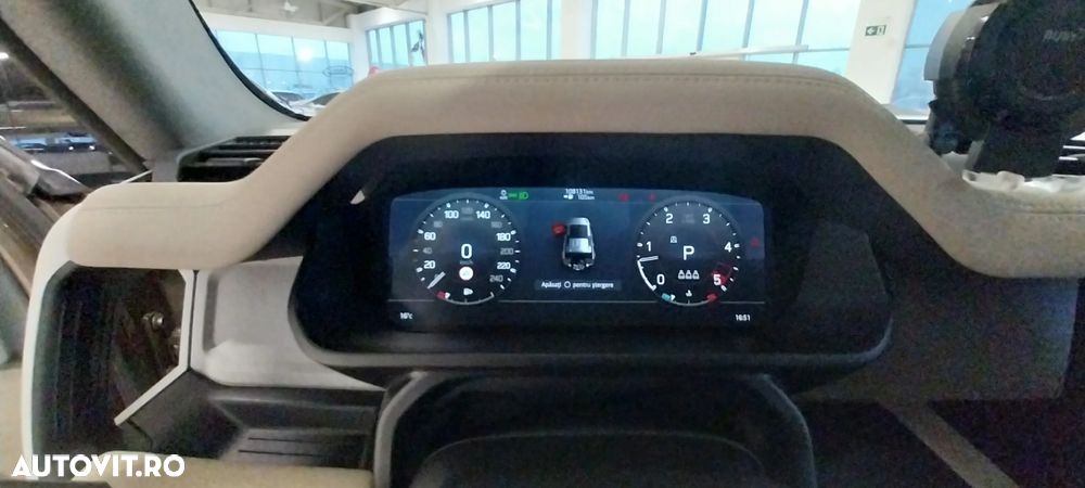 Land Rover Defender - 14