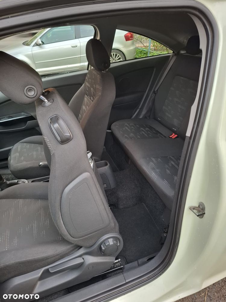 Opel Corsa 1.4 16V Color Edition - 8