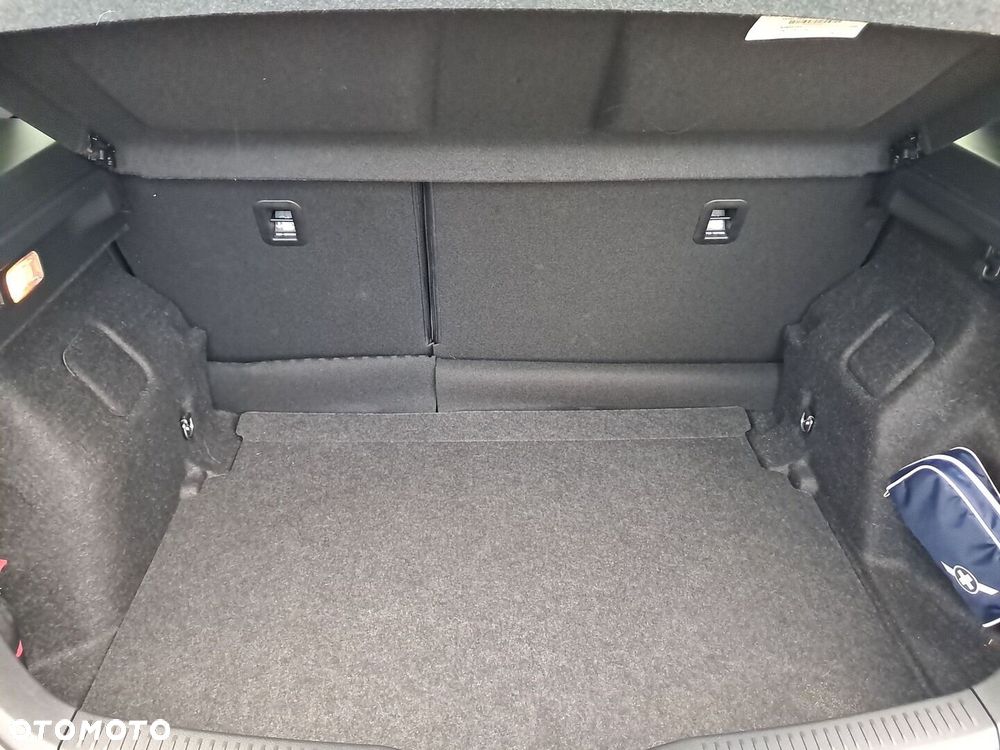 Toyota Auris - 12