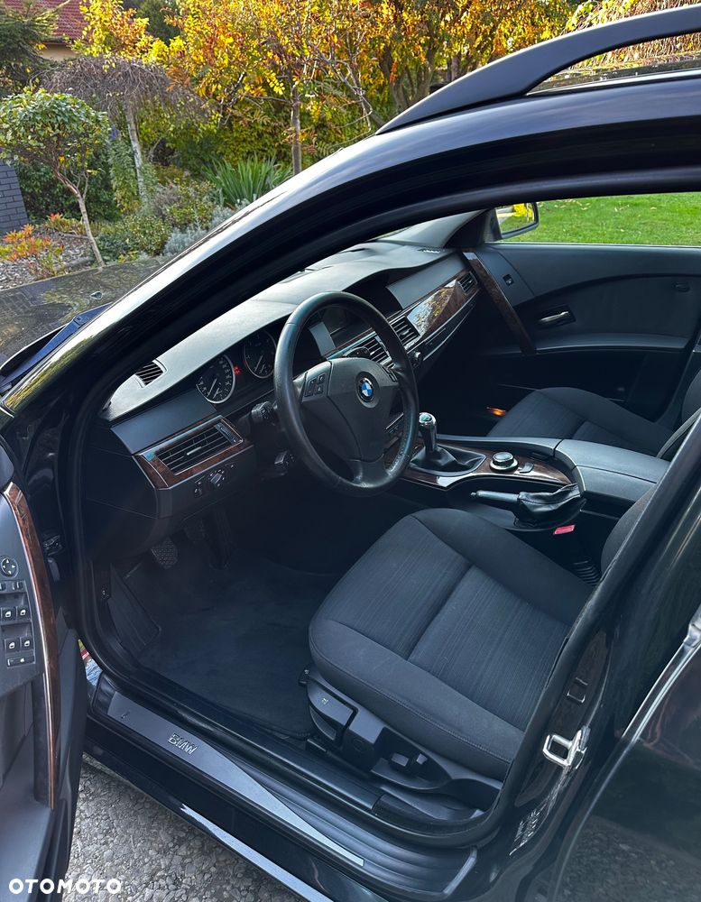 BMW Seria 5 520d - 13