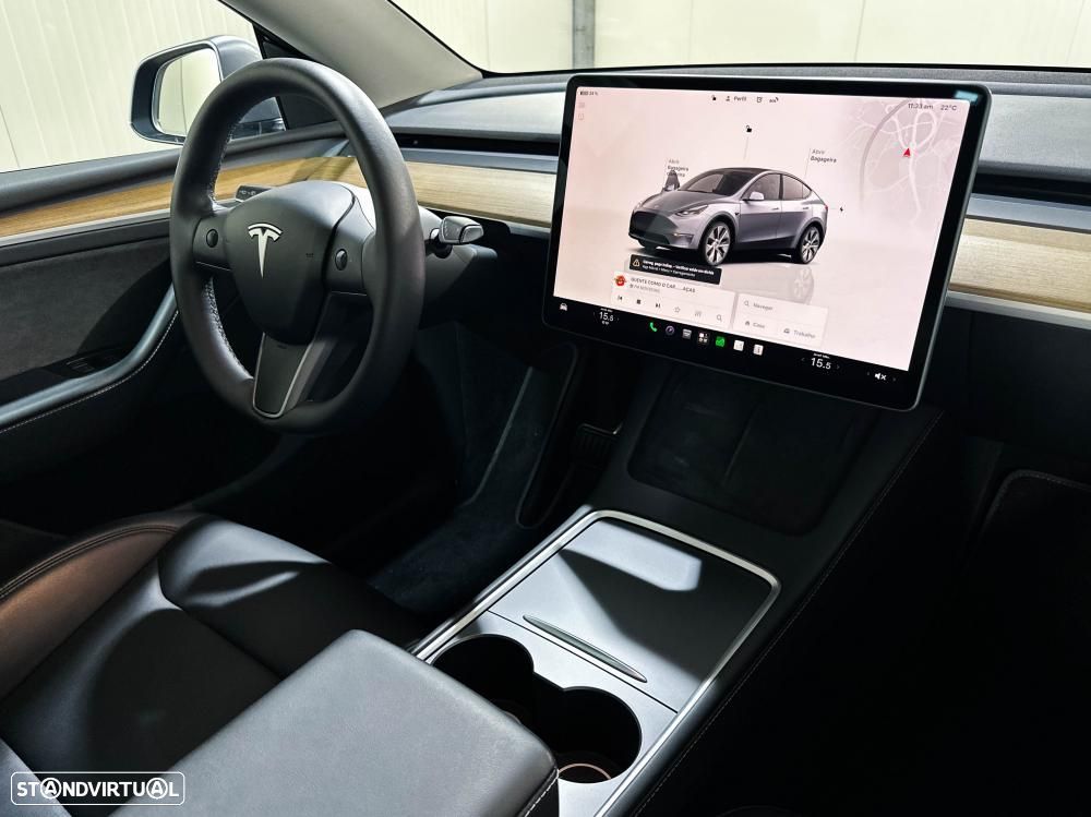 Tesla Model Y Long Range Dual Motor AWD - 36