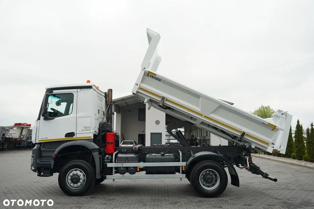Mercedes-Benz AROCS 2038 / 4x4 / WYWROTKA 2 STRONNA / HYDROBURTA / AUTOMAT / - 4