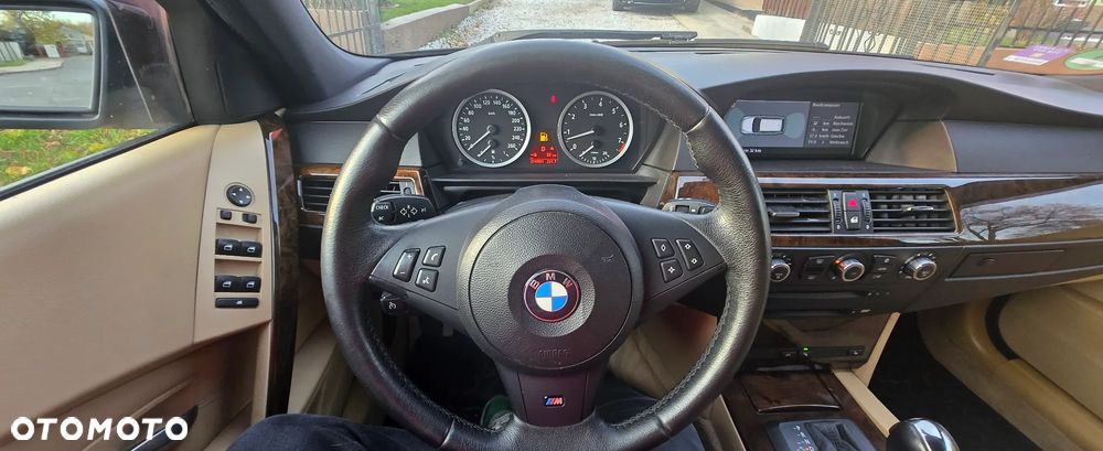 BMW Seria 5 530i - 12