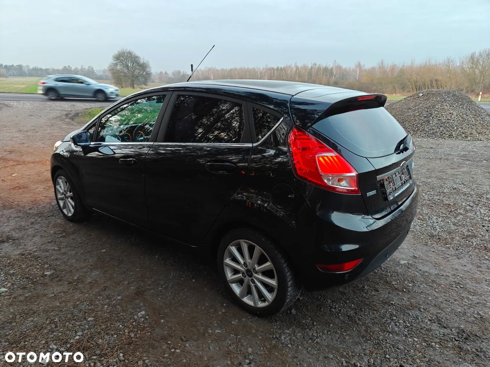 Ford Fiesta 1.0 EcoBoost S&S TITANIUM - 6
