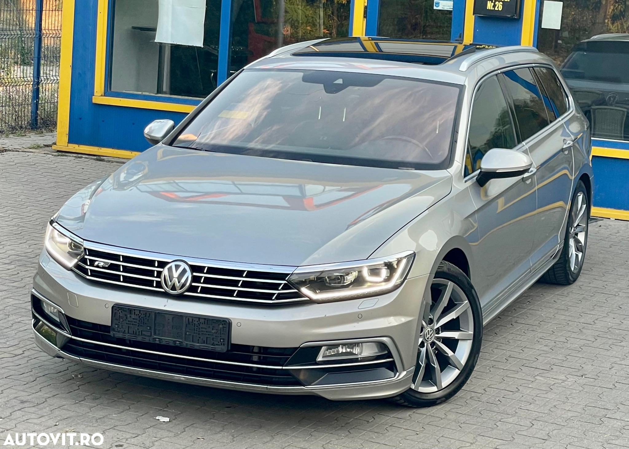 Volkswagen Passat Variant 2.0 TDI DSG R Executive - 12