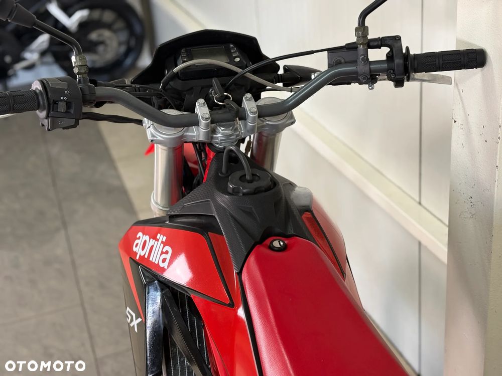 Aprilia SX - 10