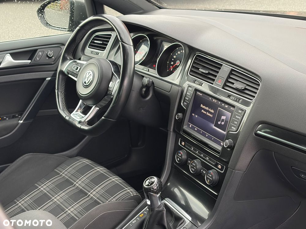 Volkswagen Golf GTD (BlueMotion Technology) - 15