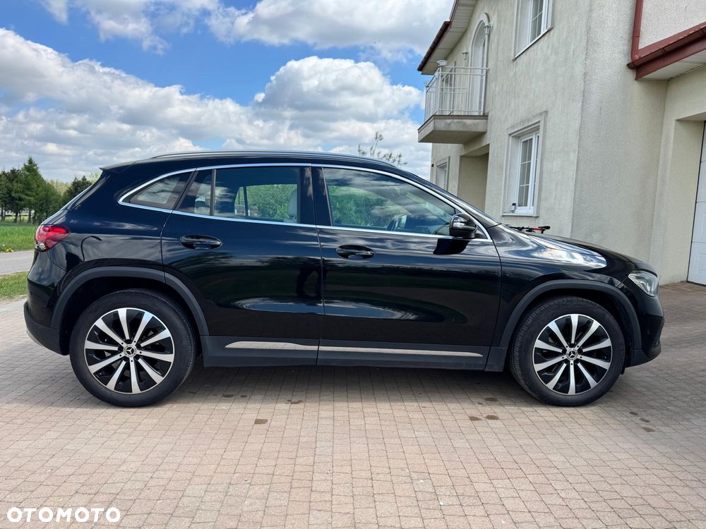 Mercedes-Benz GLA 200 Business Edition - 2