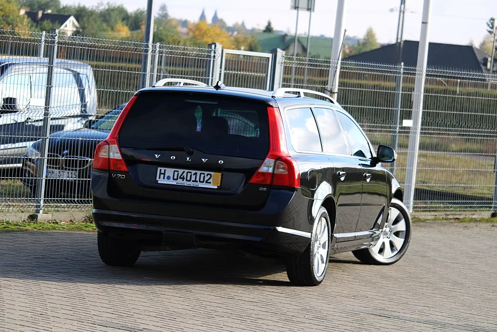 Volvo V70 D5 Summum - 9