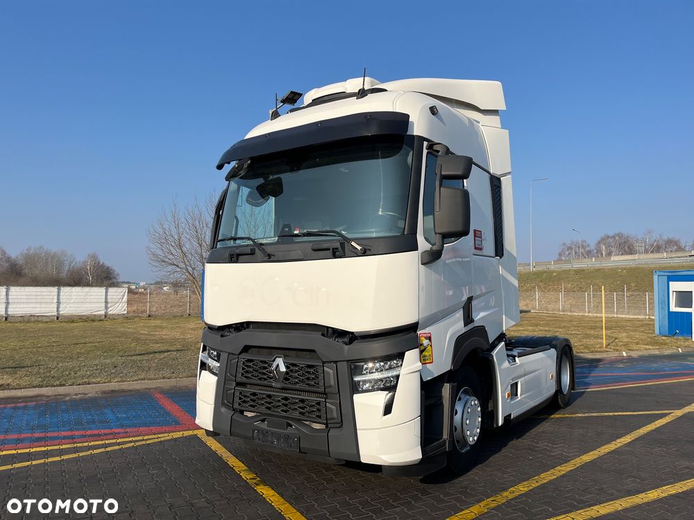 Renault T480 Sleeper Cab - 1