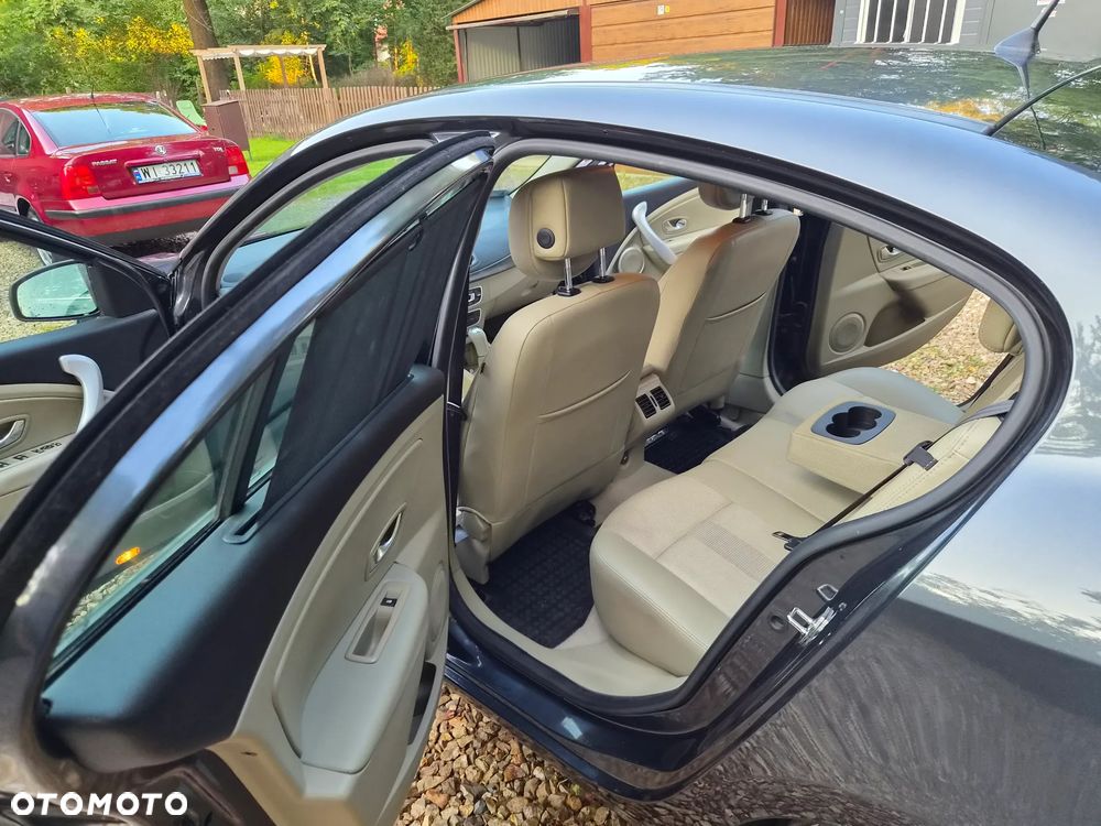 Renault Fluence 1.6 16V Privilege Euro5 - 11