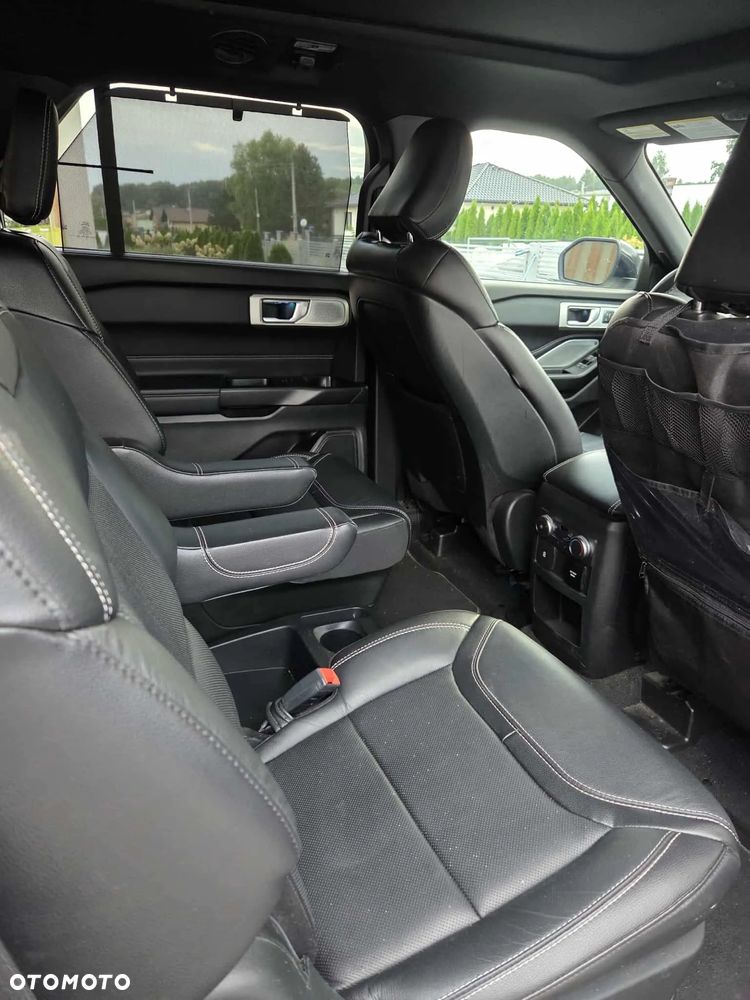 Ford Explorer - 10