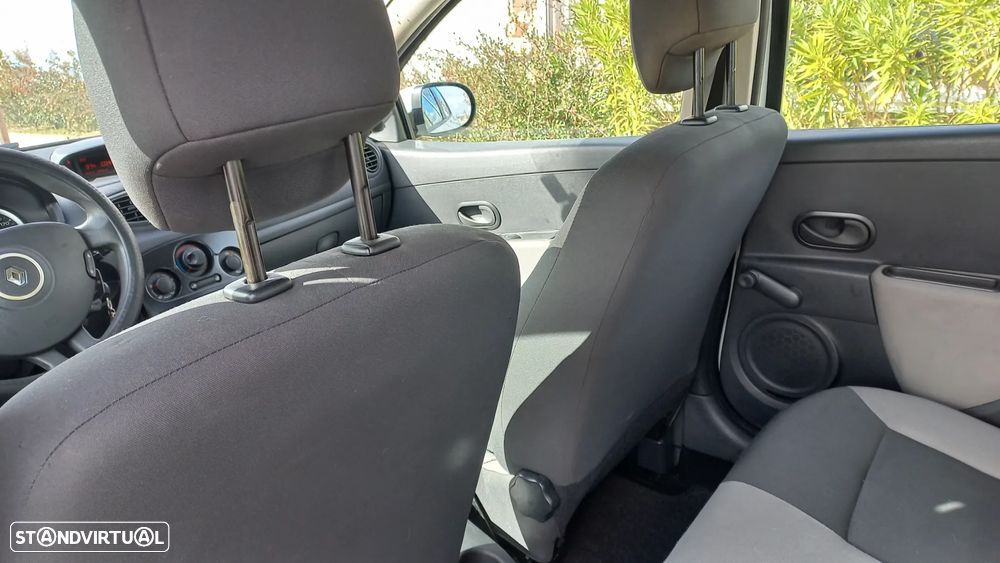 Renault Clio 1.5 dCi 75 Expression - 8