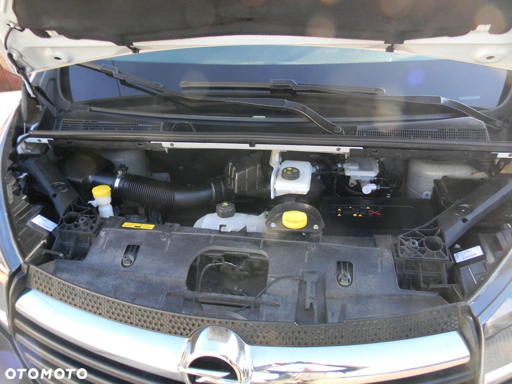 Opel Vivaro - 15