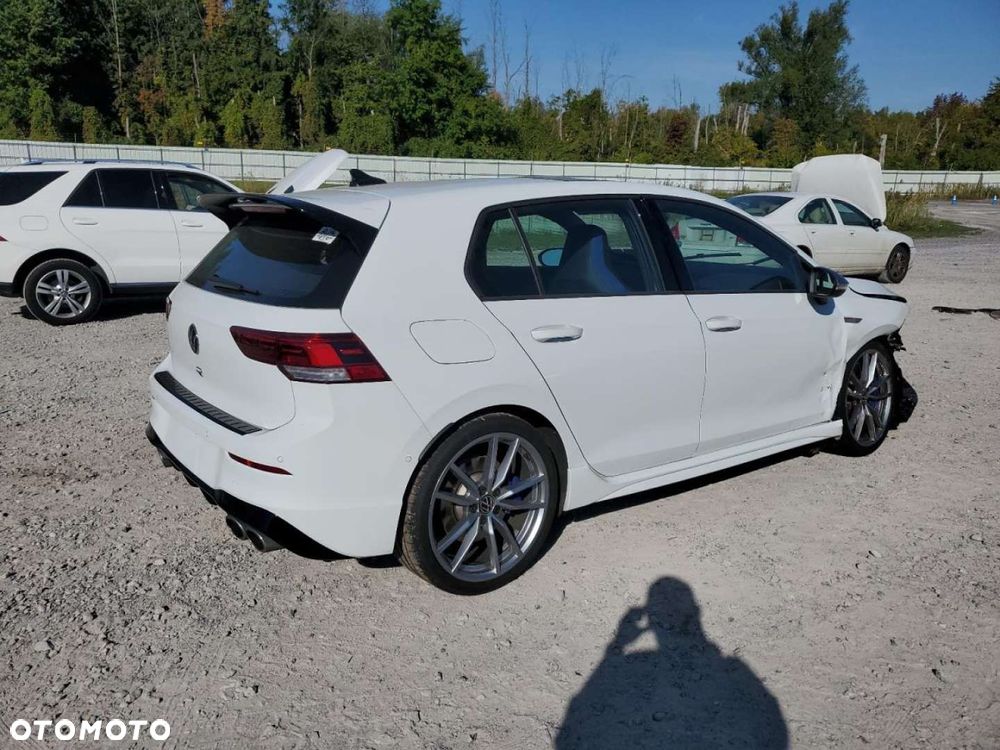 Volkswagen Golf - 8