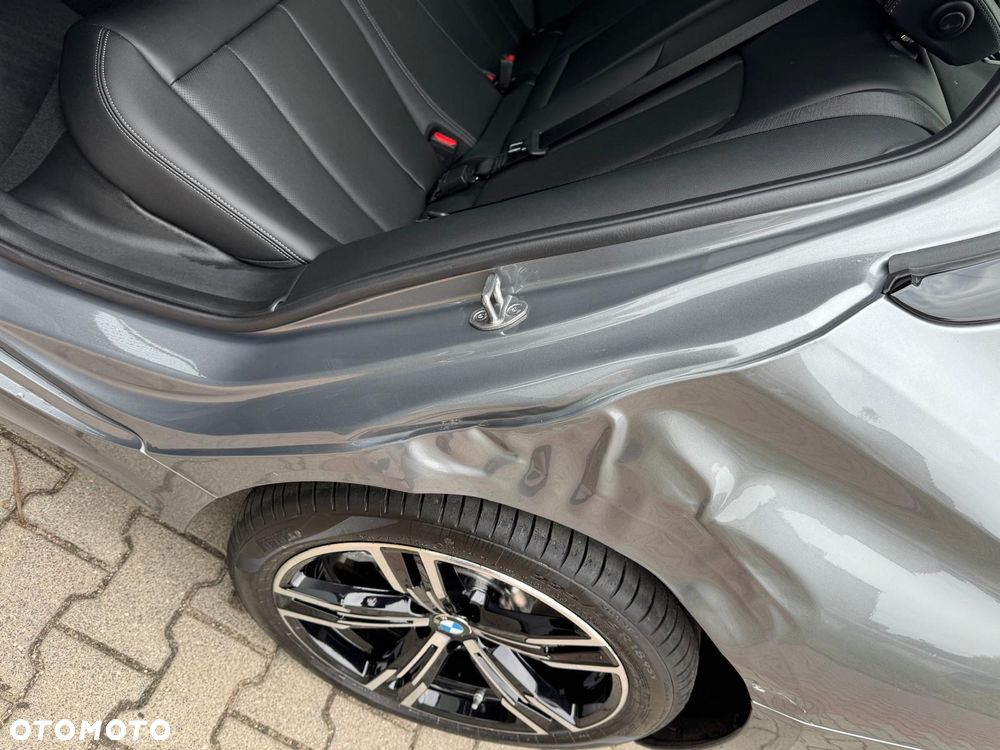BMW Seria 3 330e xDrive M Sport sport - 23