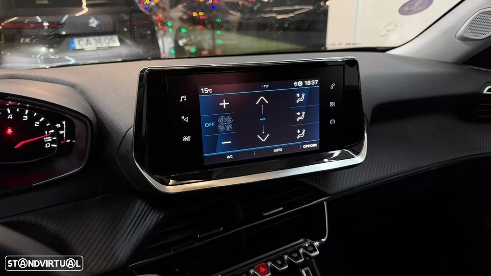 Peugeot 2008 PureTech 100 Style - 23