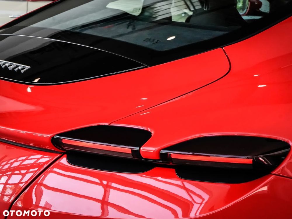 Ferrari Roma - 9