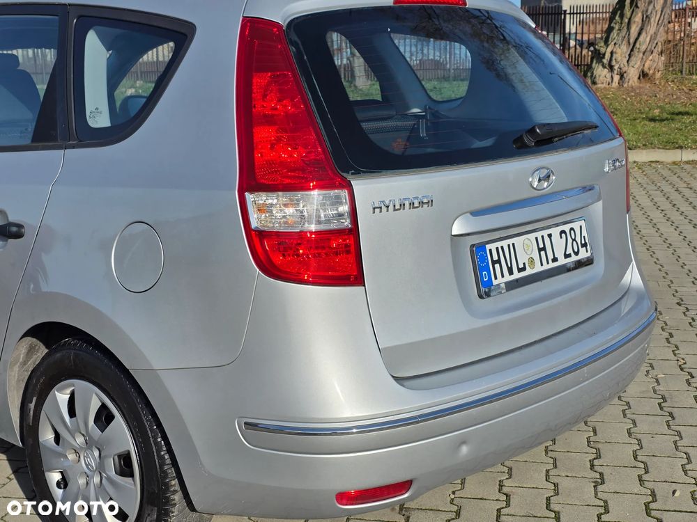 Hyundai i30 i30cw 1.6 blue Comfort - 12