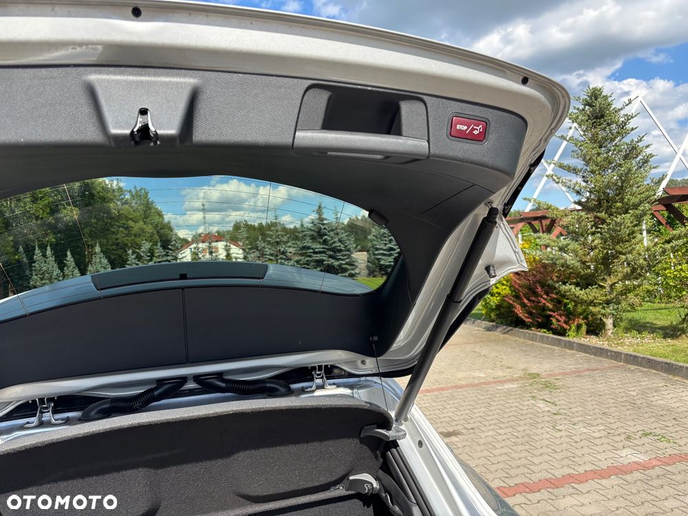Mercedes-Benz GLA 250 4Matic 7G-DCT AMG Line - 25