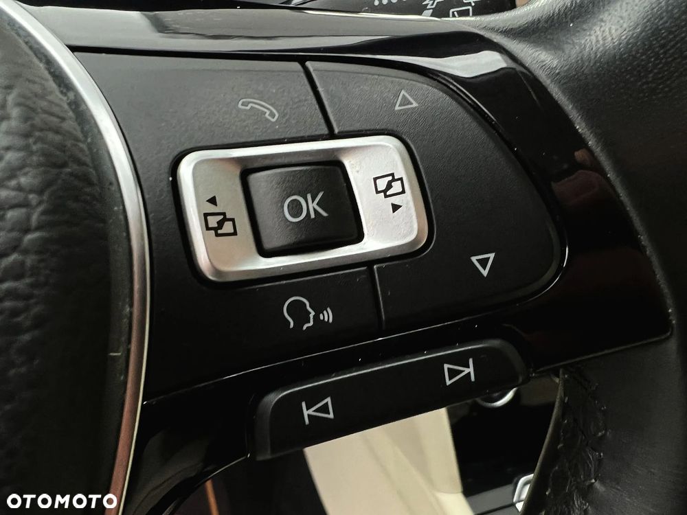 Volkswagen Passat Variant 1.8 TSI (BlueMotion Technology) DSG Highline - 27
