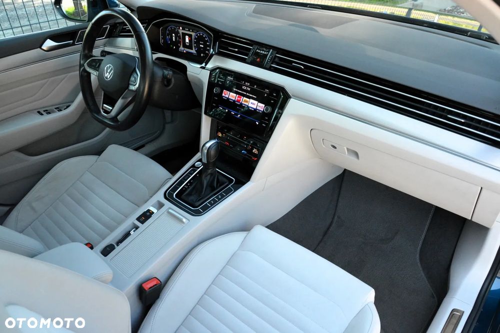 Volkswagen Passat Variant 2.0 TSI 4Mot Elegance DSG - 14