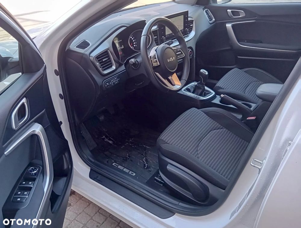 Kia Ceed 1.5 T-GDI L - 12