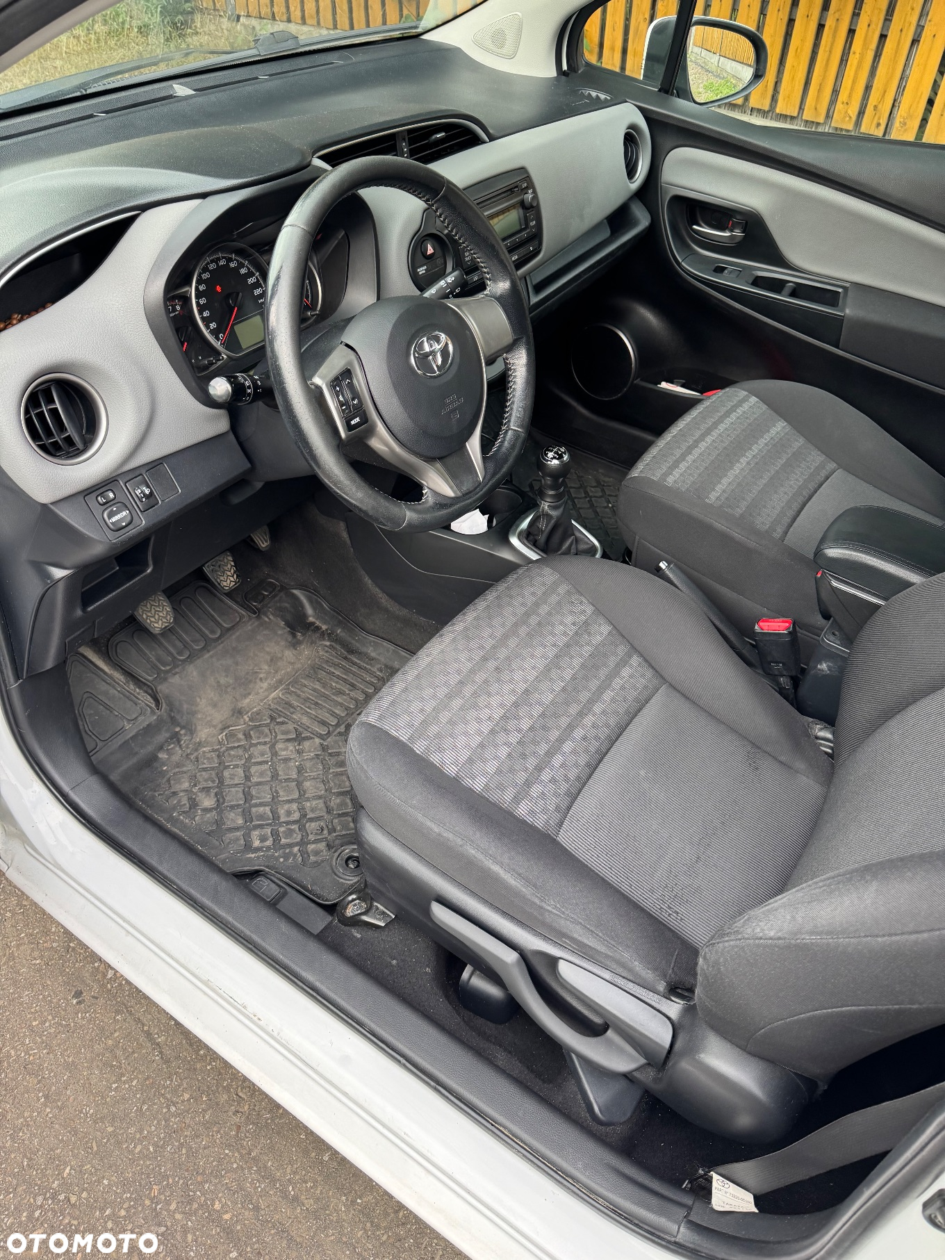Toyota Yaris 1.0 Active EU6 - 6