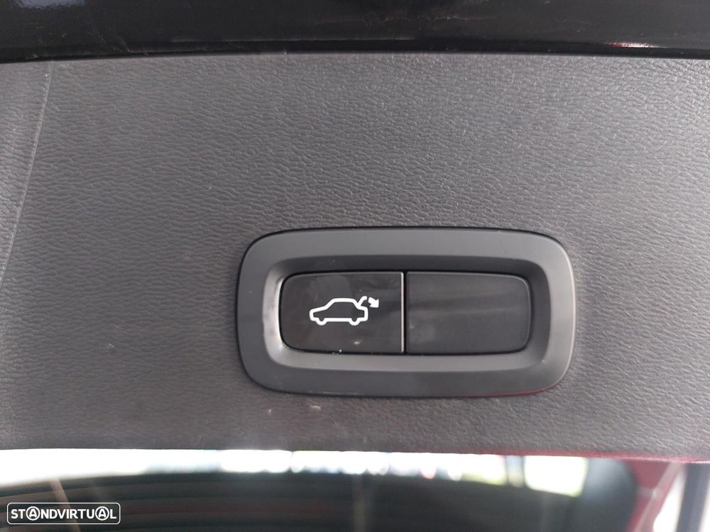 Volvo XC 40 1.5 T5 PHEV Momentum Plus - 54