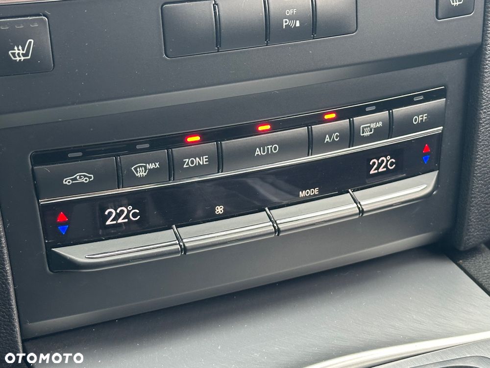 Mercedes-Benz Klasa E 250 CDI DPF BlueEFFICIENCY Automatik Avantgarde - 17