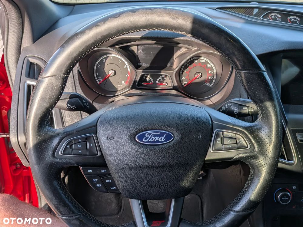 Ford Focus 2.0 EcoBoost ST mit Leder-Exclusiv-Paket - 12