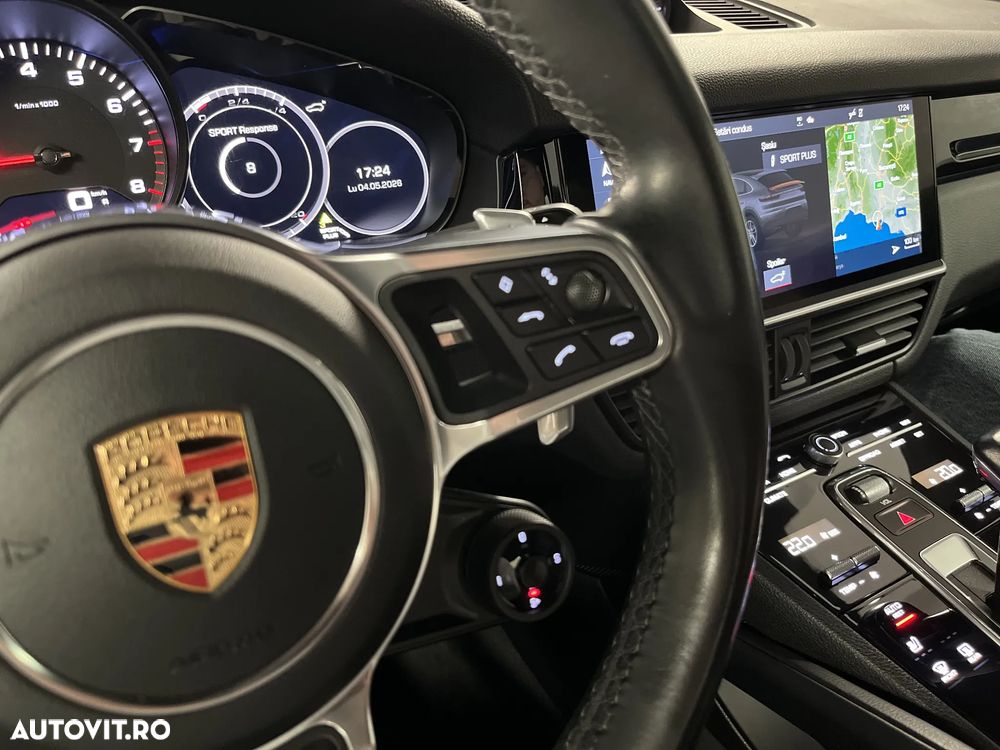 Porsche Cayenne - 16
