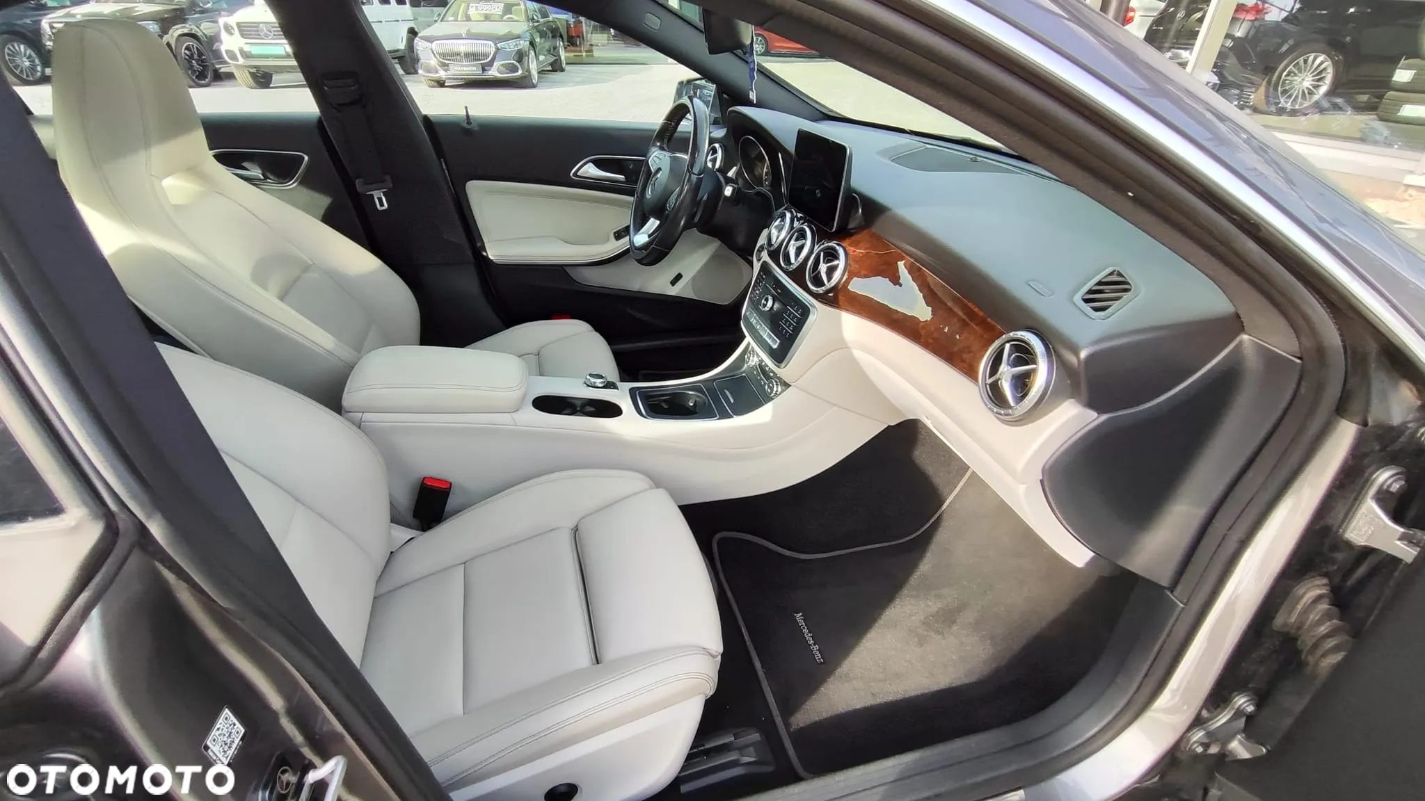 Mercedes-Benz CLA 250 4-Matic - 12