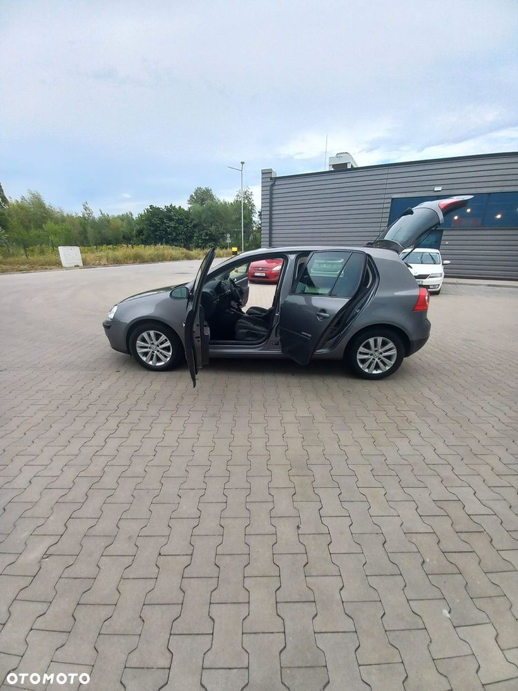 Volkswagen Golf 1.9 TDI DPF United BlueMotion - 16