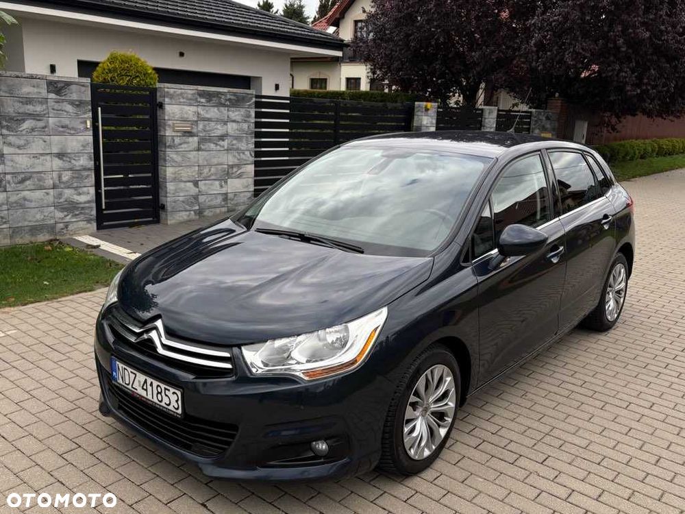 Citroen C4 2011 photo 2