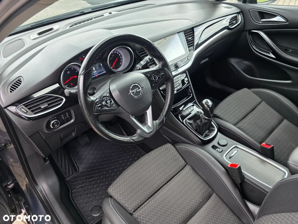Opel Astra 1.4 Turbo Innovation - 11