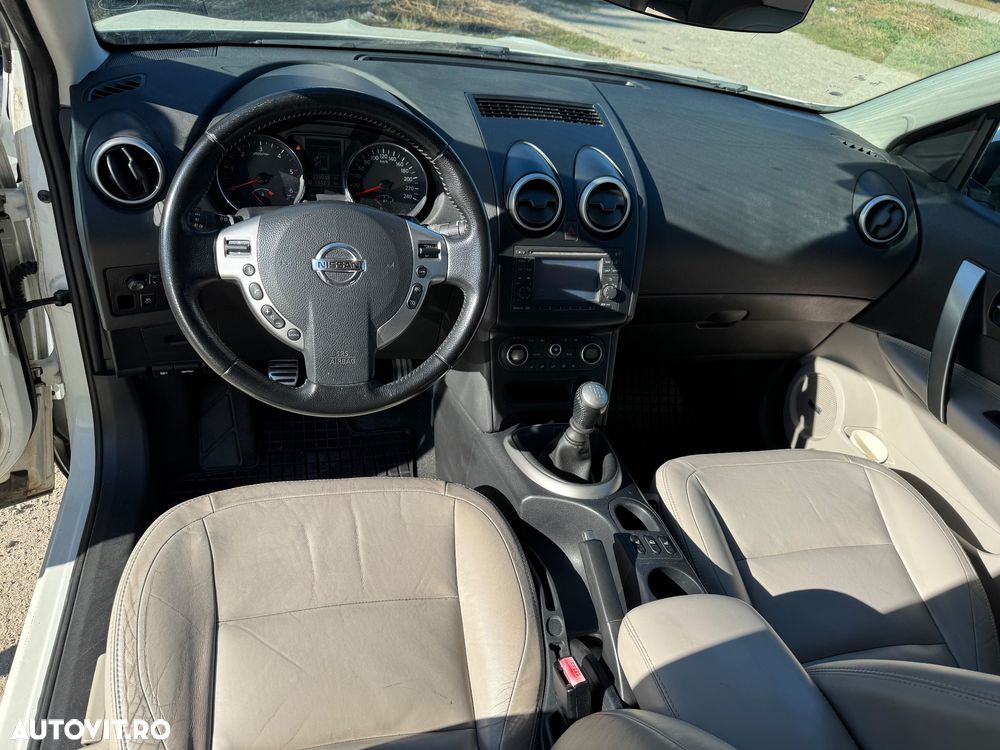 Nissan Qashqai - 25