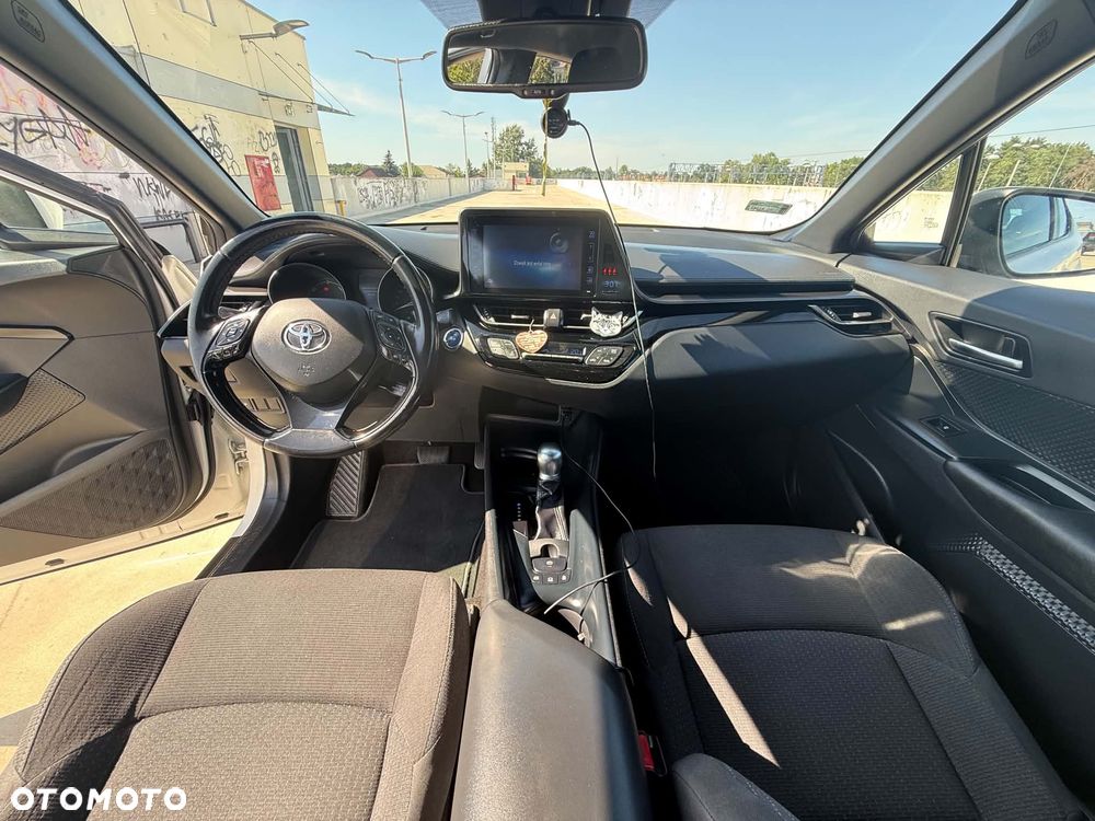 Toyota C-HR 1.8 Hybrid Dynamic - 18