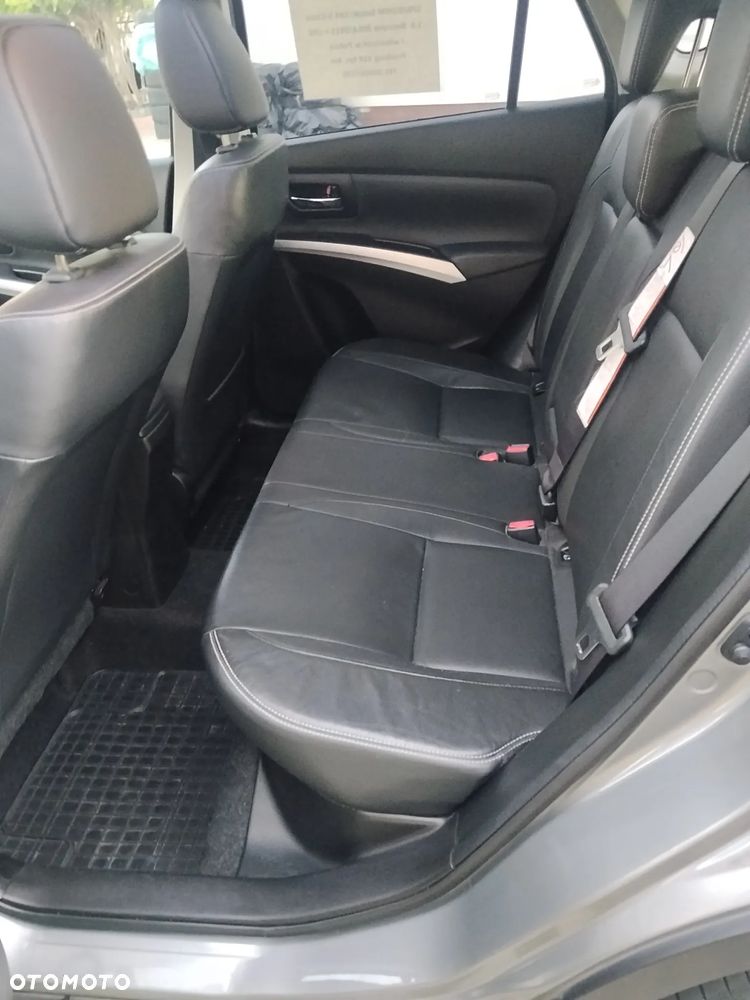 Suzuki SX4 1.6 Premium - 10