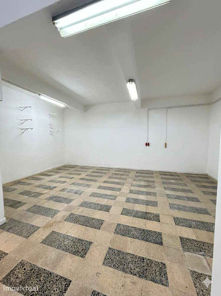 Armazém de 80m² em Almada com escritório - Grande imagem: 3/7