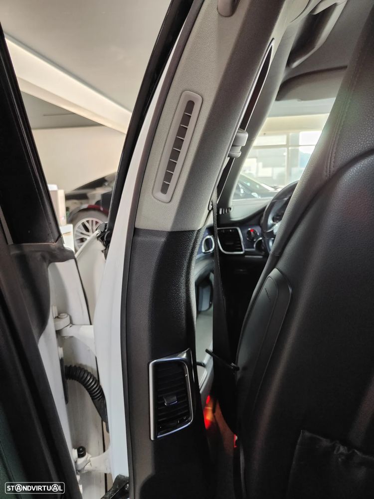 Porsche Panamera Platinum Edition - 28