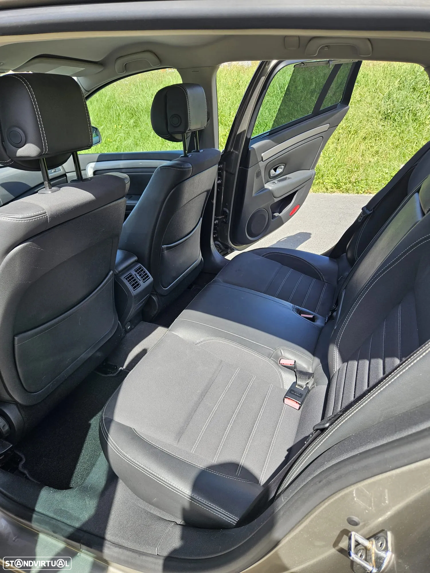 Renault Laguna Break 2.0 dCi Dynamique S 4control - 15